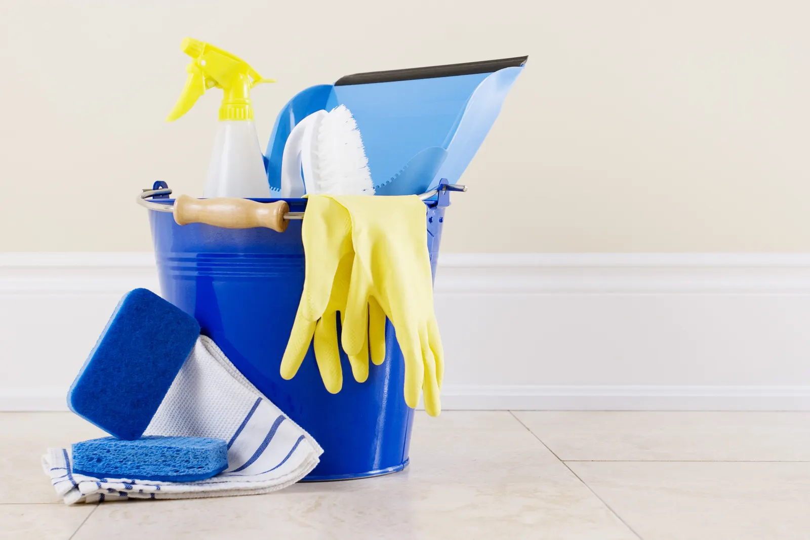 Industry professionals at an international B2B hygiene exhibition